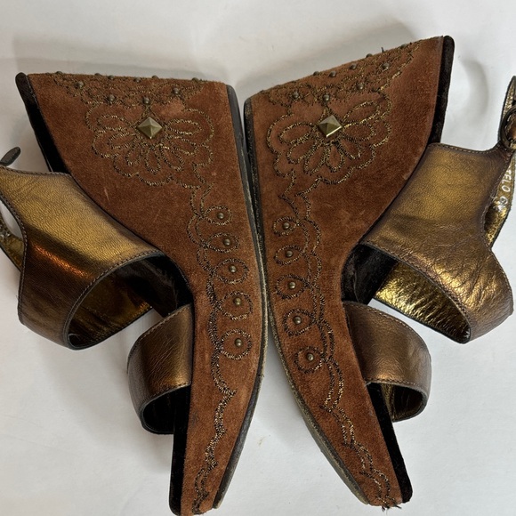Donald J. Pliner Stelo Velvet Bronze Wedges Sandals Size 6 - Picture 8 of 8